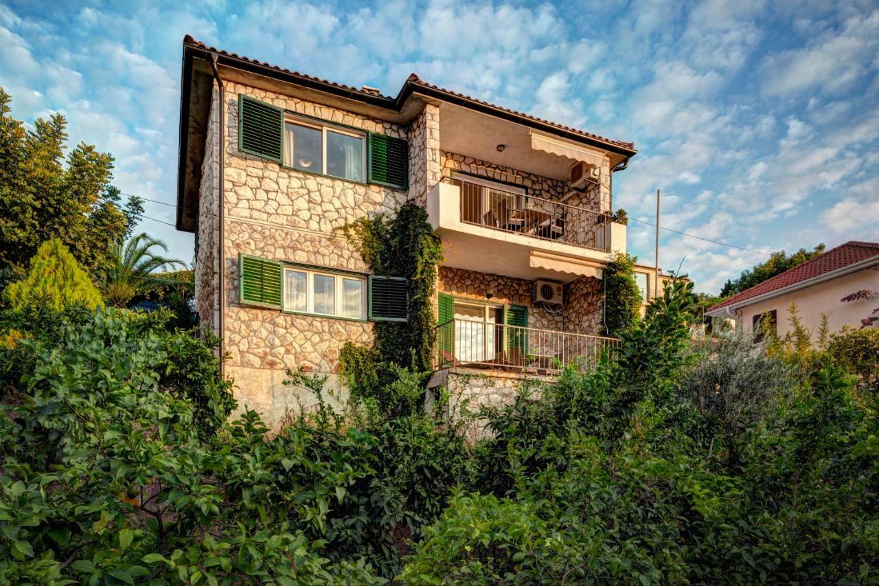 Figa Apartman Benko Milatic Jelsa  Exterior photo